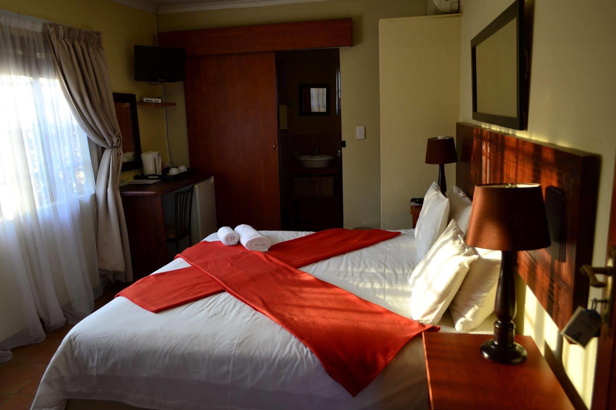 Morulana Guest House Kempton Park Eksteriør billede